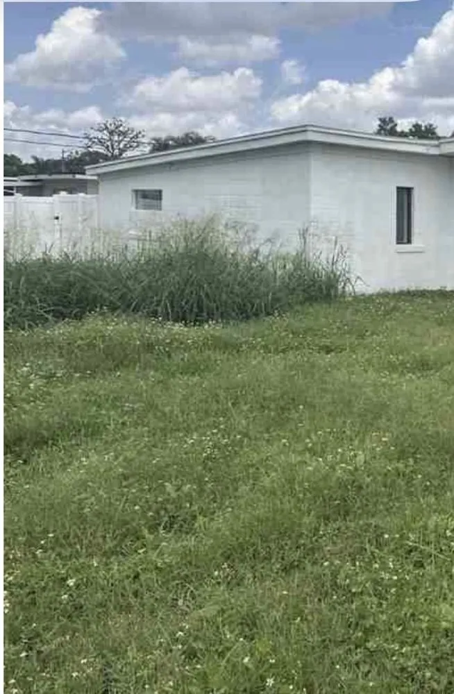 Professional yard cleanup service in Deland, FL - CR Landscaping