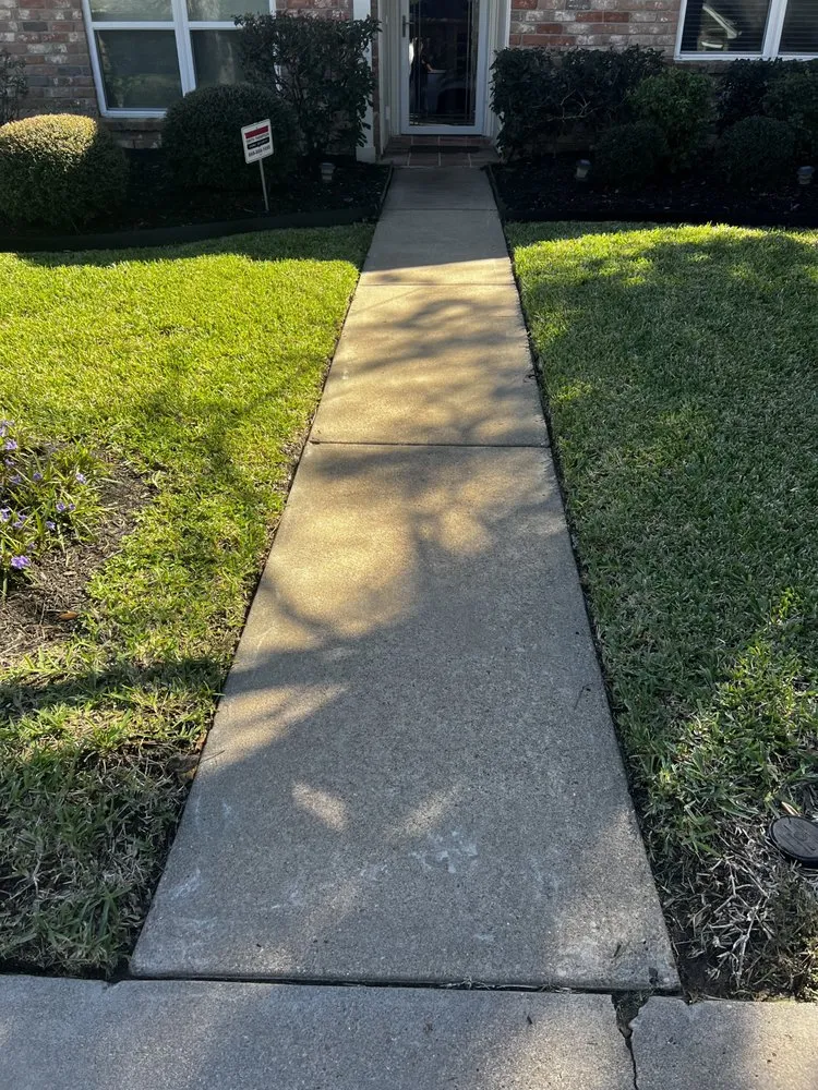 Reliable residential landscaping for beautiful yards across Katy, TX - CR Lawn & Garden