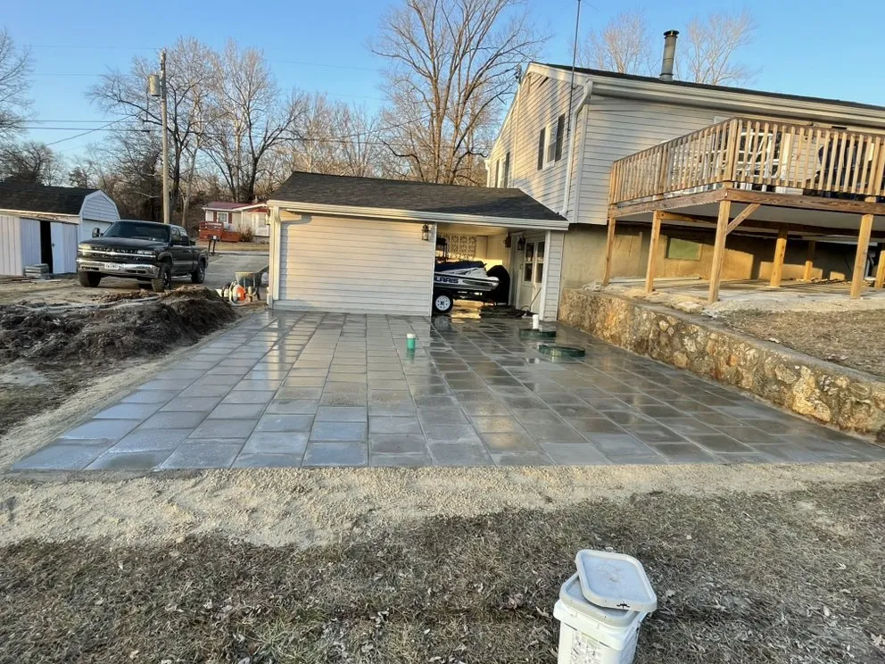 Local yard cleanup service experts serving Lake Ozark, MO - C&R Lawn Care Services