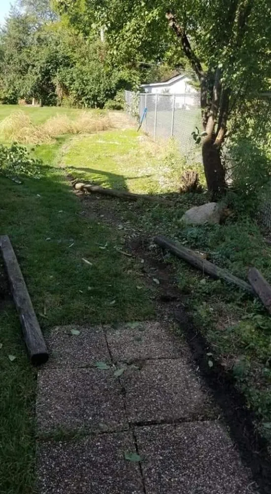 Professional lawn mowing service in Addison, IL - C&R Lawn Maintenance