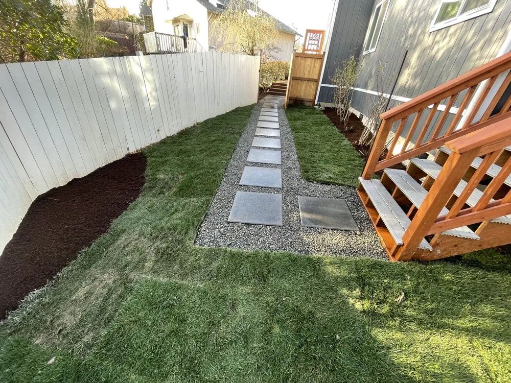 Reliable yard cleanup service experts serving Kent, WA - CR Paver and Landscaping