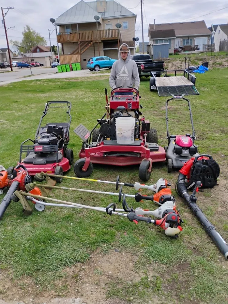 Custom residential landscaping in Quincy, IL by Crabbes Lawncare