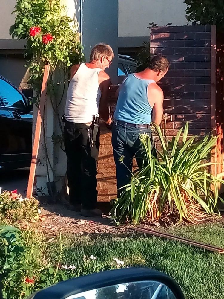 Affordable outdoor landscaping for year-round maintenance across Manteca, CA - Crabbush landscaping and Hauling