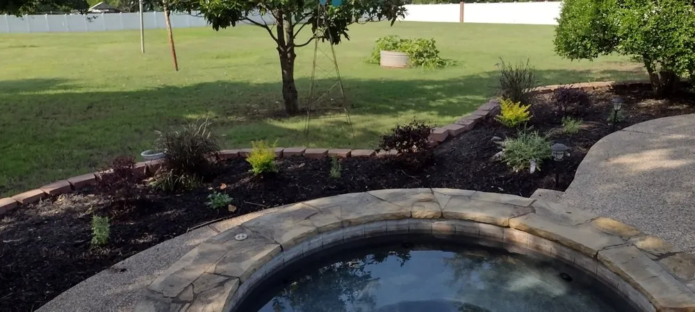 Custom garden landscaping in Midlothian, TX - Crabtree's Custom Landscaping