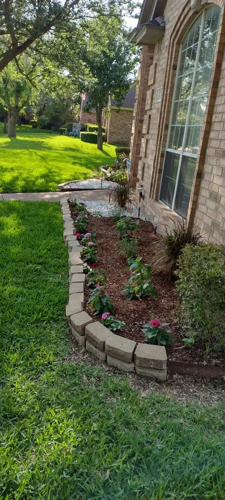 Professional lawn care service in Midlothian, TX - Crabtree's Custom Landscaping