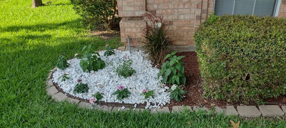 Top-rated lawn mowing service experts serving Midlothian, TX - Crabtree's Custom Landscaping