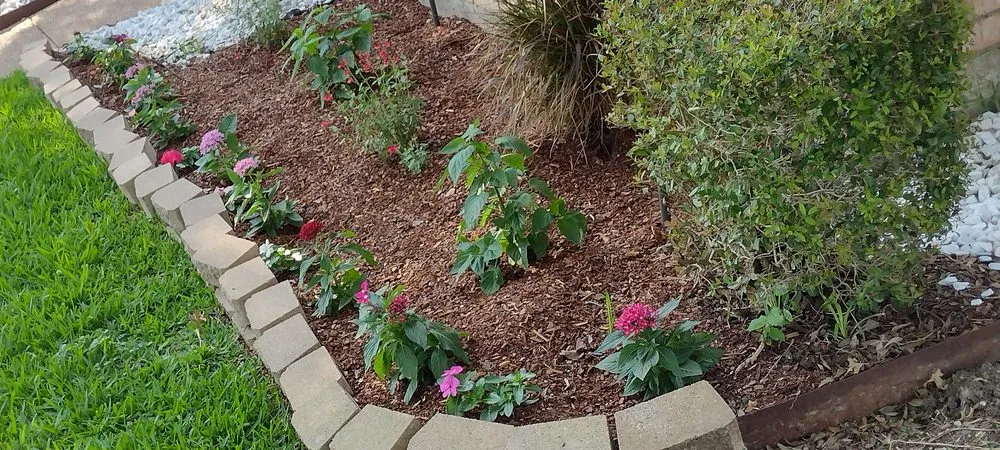 Top-rated yard maintenance experts serving Midlothian, TX - Crabtree's Custom Landscaping