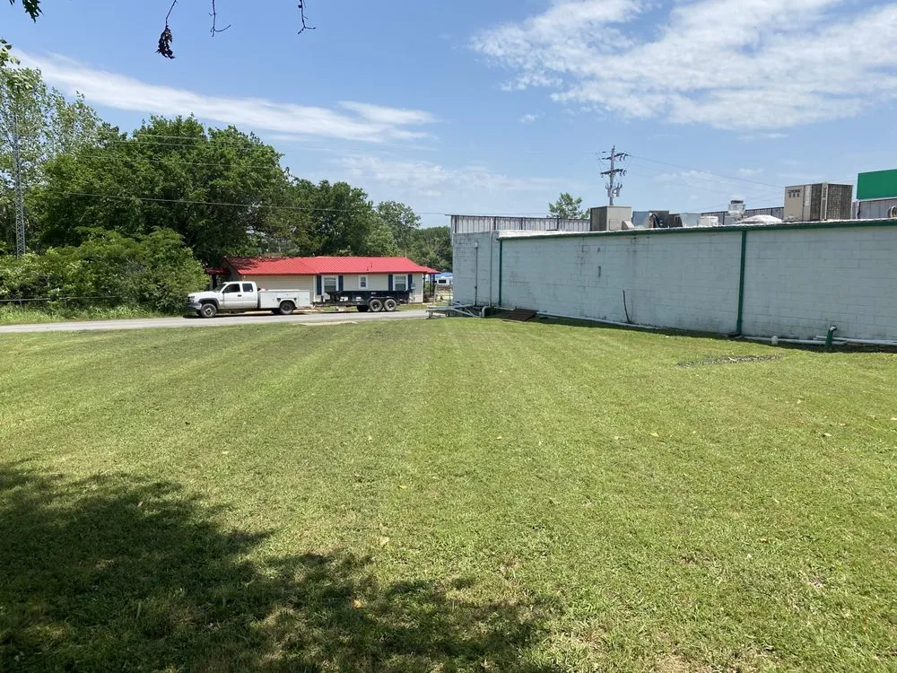 Reliable landscaping services for residential properties across Warner, OK - Crabtree’s Cutting Edge