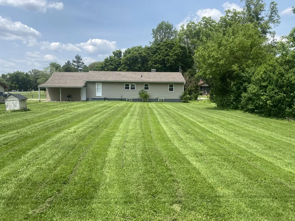 Local lawn care service experts serving Blodgett, MO - Crader Cuts
