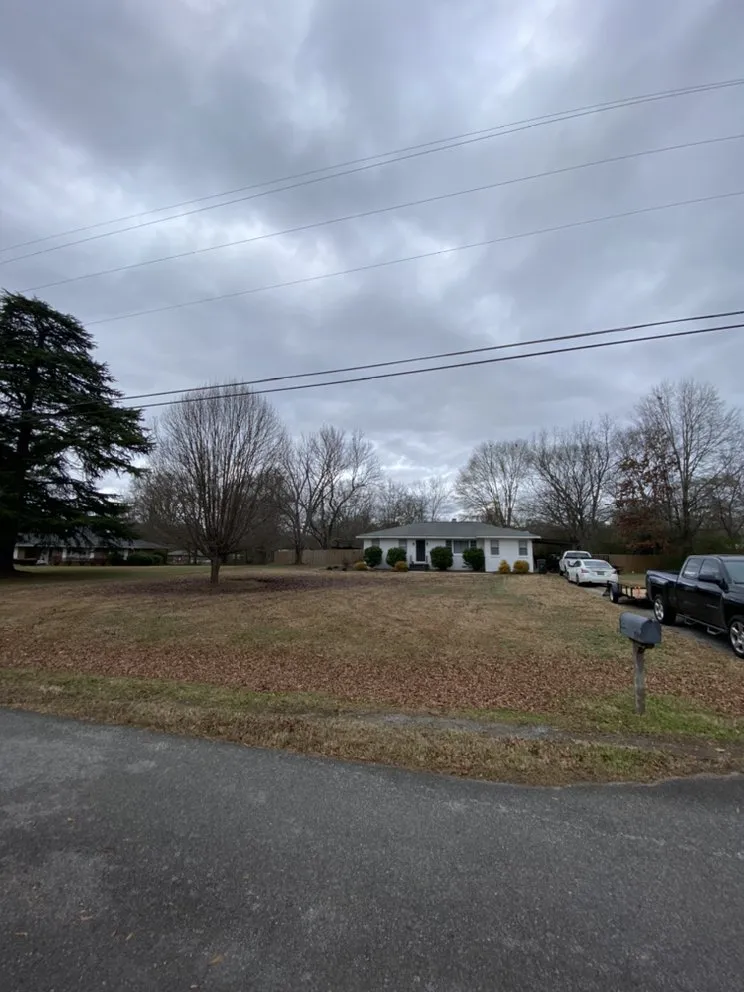 Top-rated landscaping services in Oxford, AL by Craft Lawn Management