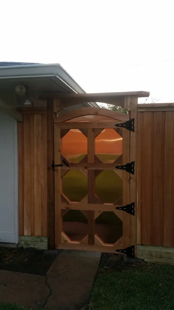 Trusted yard cleanup service experts serving Dallas, TX - Craftsman Fence & Deck