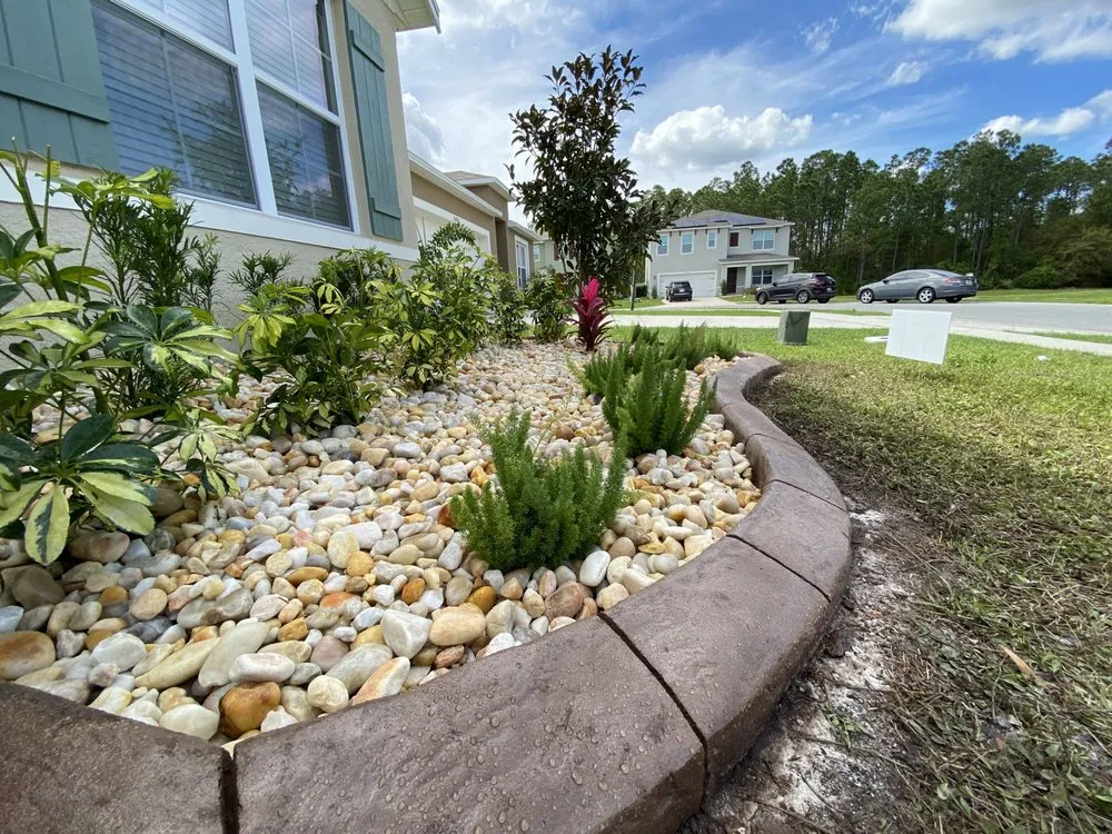 Professional garden landscaping with custom design across Orlando, FL - Crafty Curbers
