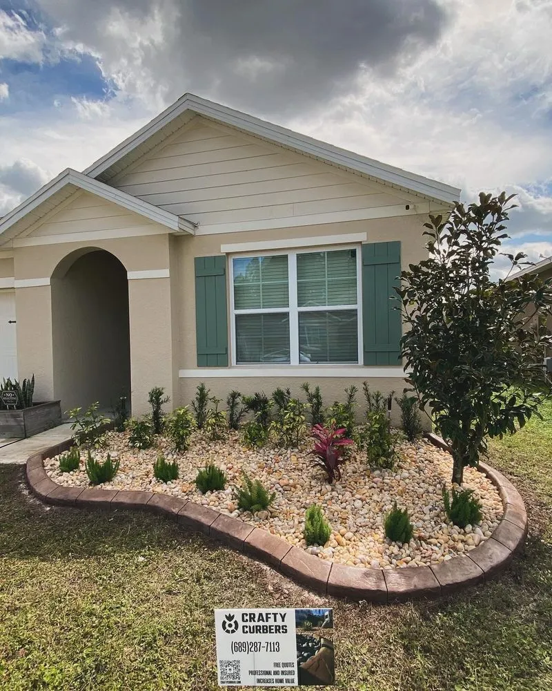 Top-rated yard maintenance for year-round maintenance in Orlando, FL by Crafty Curbers