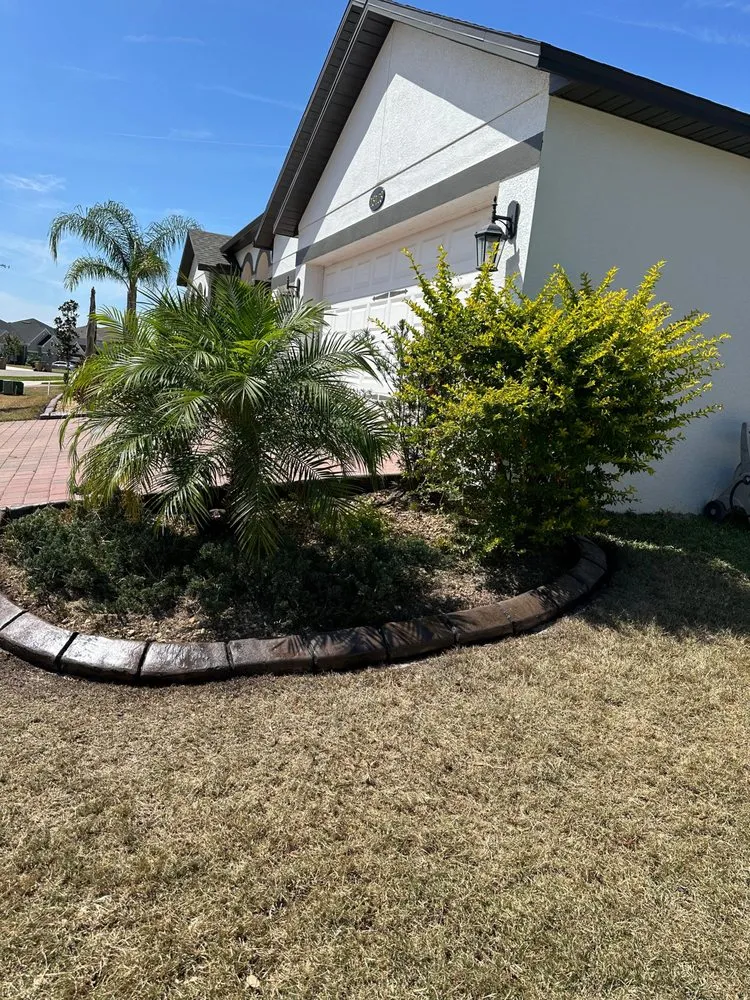 Local garden landscaping for beautiful yards across Orlando, FL - Crafty Curbers