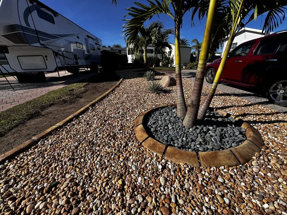 Trusted lawn care service experts serving Orlando, FL - Crafty Curbers