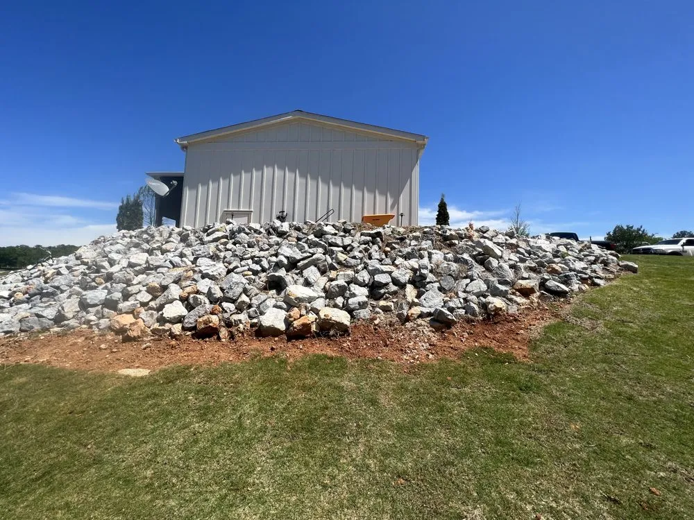 Custom garden landscaping in Springville, AL - Crags Property Preservation