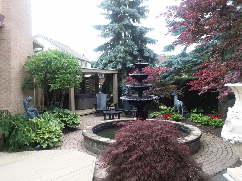 Professional garden landscaping in Wixom, MI - Craig Adam's Landscaping
