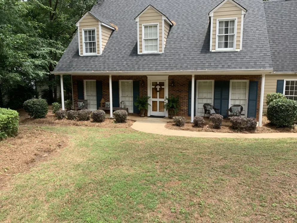 Professional lawn mowing service in Perry, GA by Craig Lawn Service