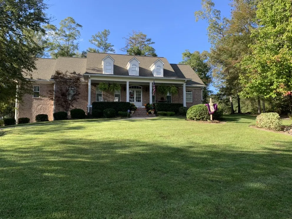 Professional yard maintenance near you in Perry, GA by Craig Lawn Service