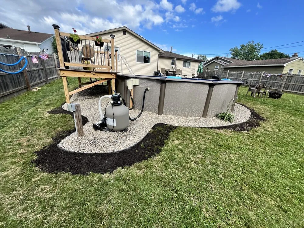 Affordable yard maintenance for residential properties in West Seneca, NY by Craig’s Cutting Edge