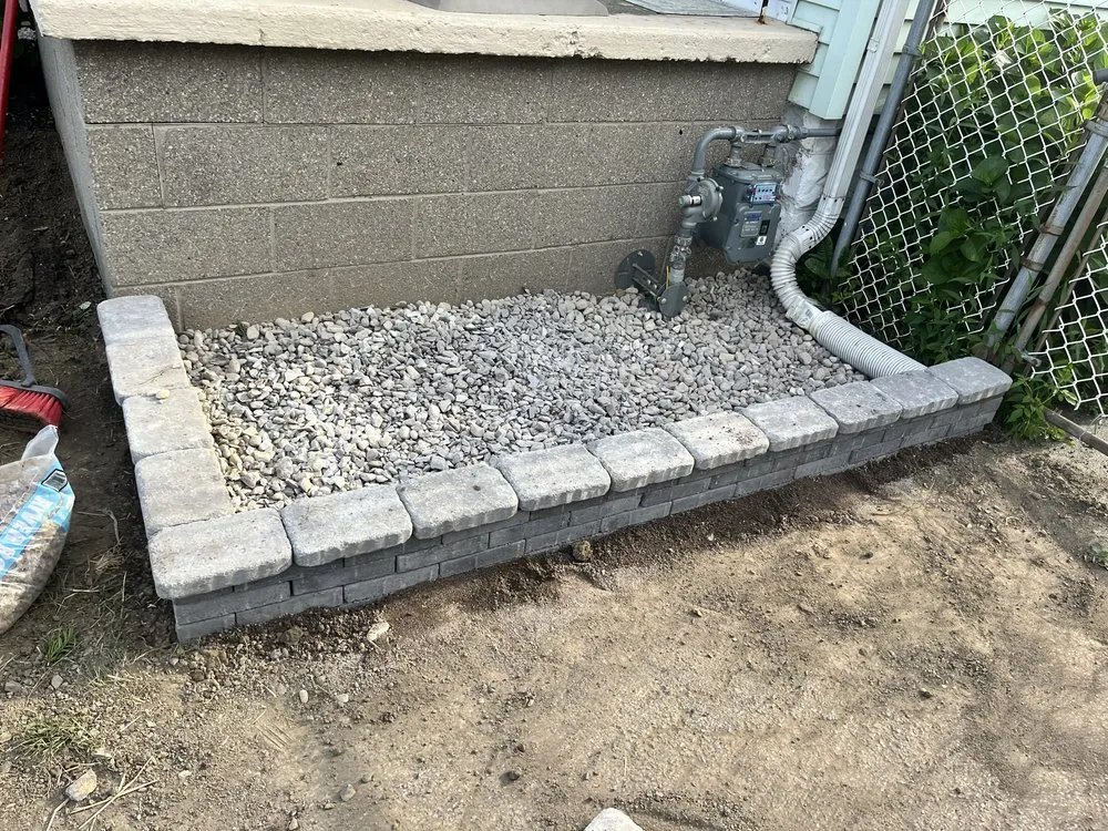 Affordable outdoor landscaping in West Seneca, NY by Craig’s Cutting Edge