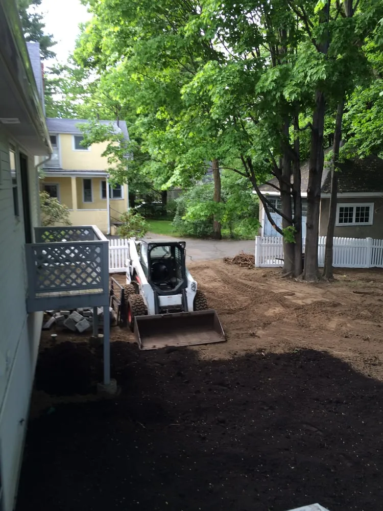 Professional yard cleanup service for beautiful yards in Arlington, MA by Craig's Landscaping