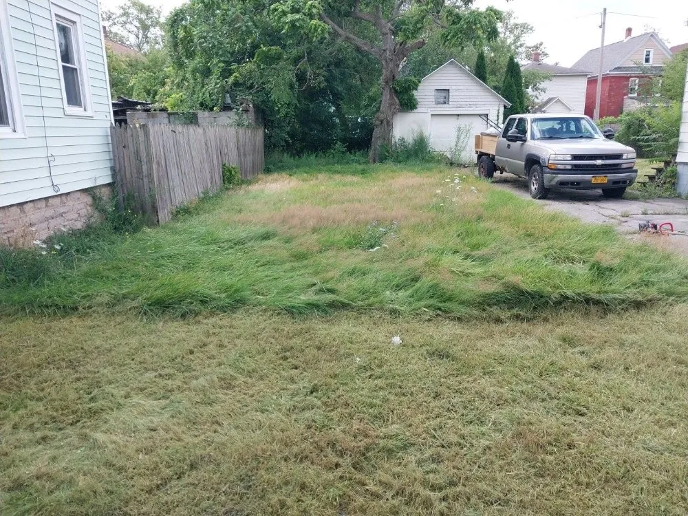 Top-rated landscaping services experts serving Niagara Falls, NY - Craig's lawn care service