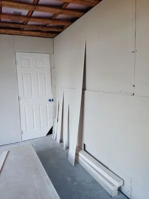 Crandalls Lawn and Garden Logo