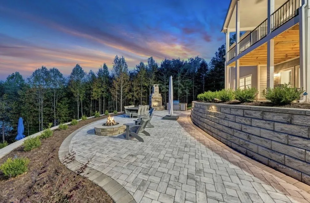 Local outdoor landscaping experts serving Richmond, VA - Cranes Creek Landscaping