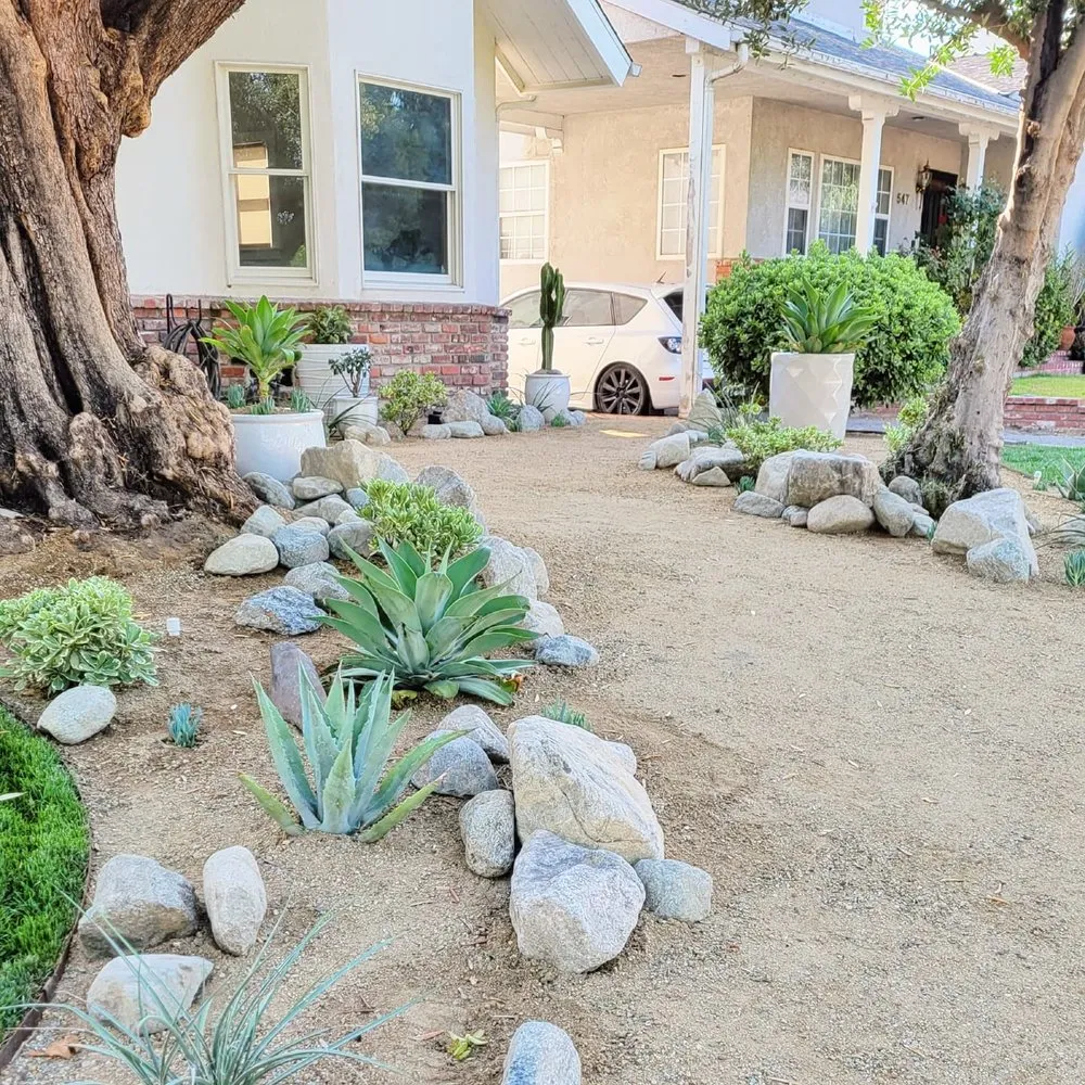 Affordable garden landscaping experts serving Burbank, CA - Crate & Blooms
