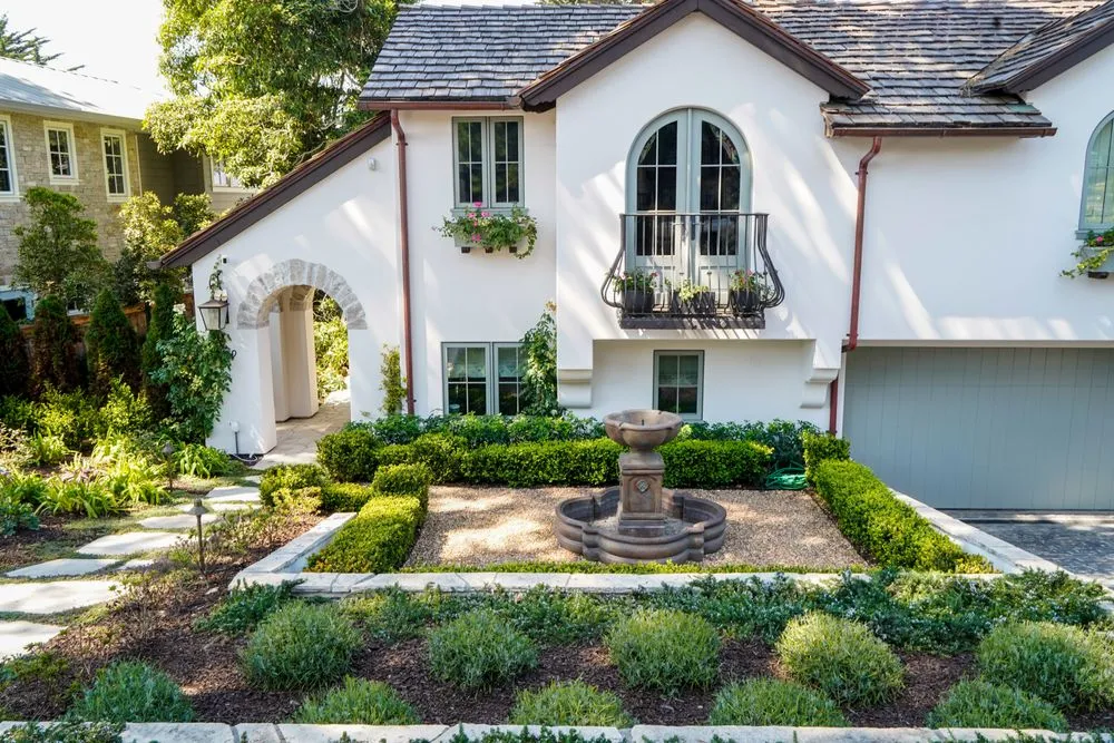 Reliable lawn care service near you in Seaside, CA by Craven Landscaping