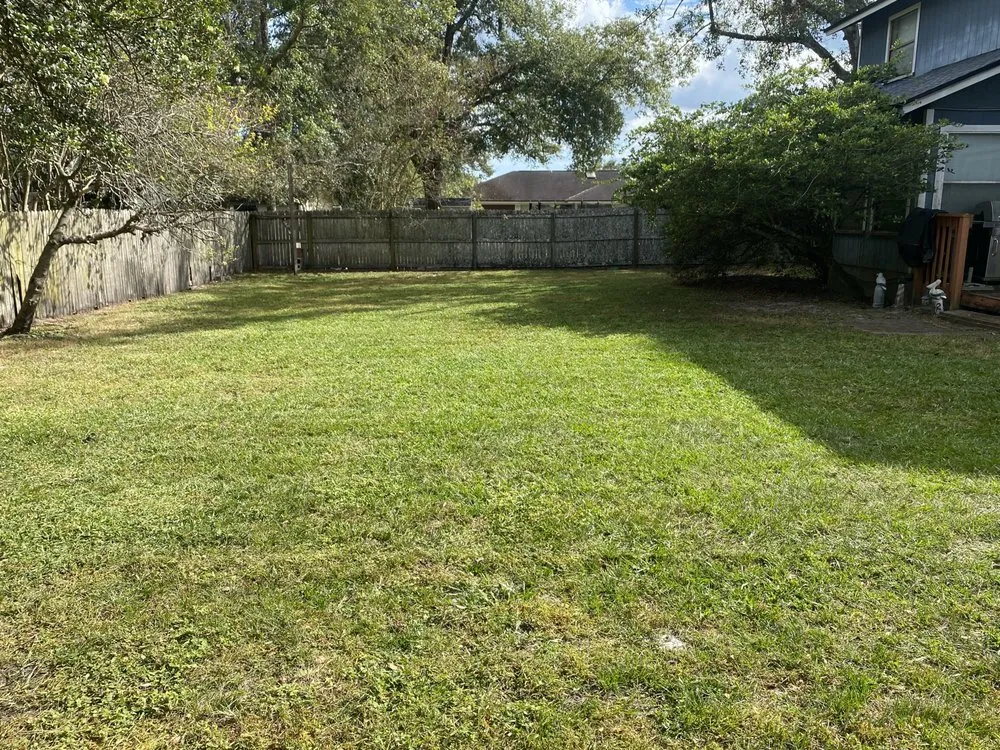 Professional garden landscaping experts serving Jacksonville, FL - Crawford Cares Lawn Maintenance