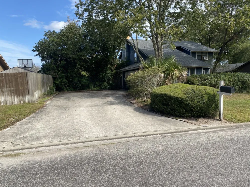 Reliable landscaping services with custom design in Jacksonville, FL by Crawford Cares Lawn Maintenance