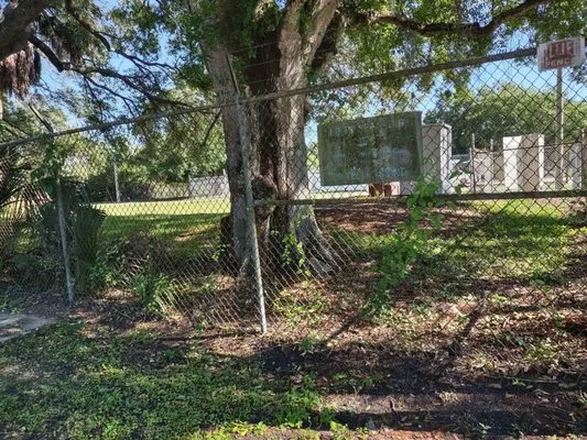 Crawford Lawn Care Logo
