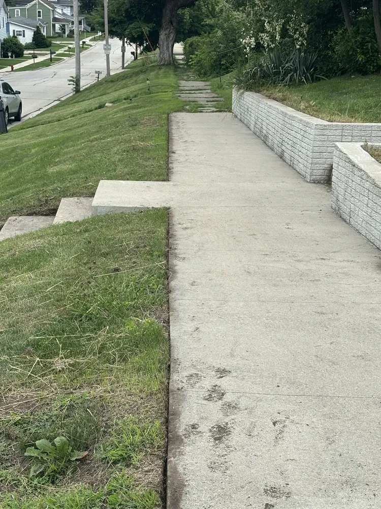 Reliable yard maintenance for outdoor upgrades in Clermont, IA by Crawford Lawn Maintenance