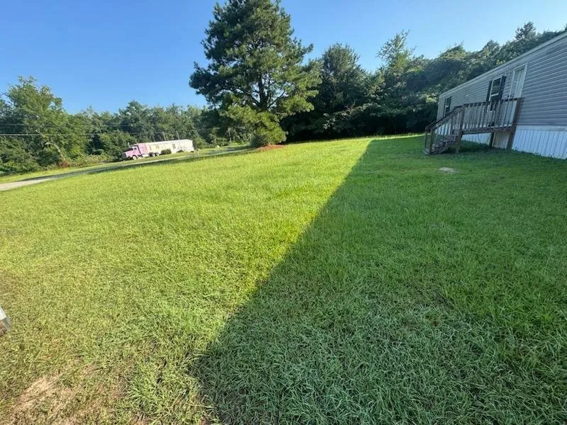 Expert landscaping services experts serving Effingham, SC - Crawfords Trash And Grave Restoration Services