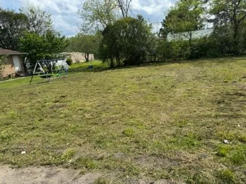 Top-rated outdoor landscaping experts serving Effingham, SC - Crawfords Trash And Grave Restoration Services