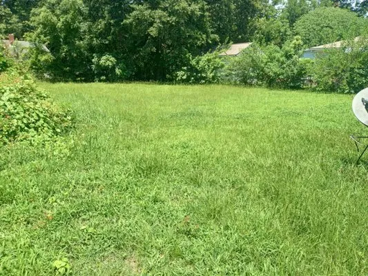 Crawfords Trash And Grave Restoration Services Logo