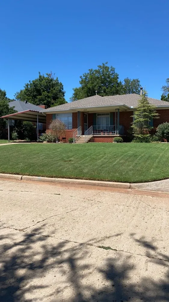 Affordable lawn care service in Edmond, OK - Crazy Cutz Landscaping