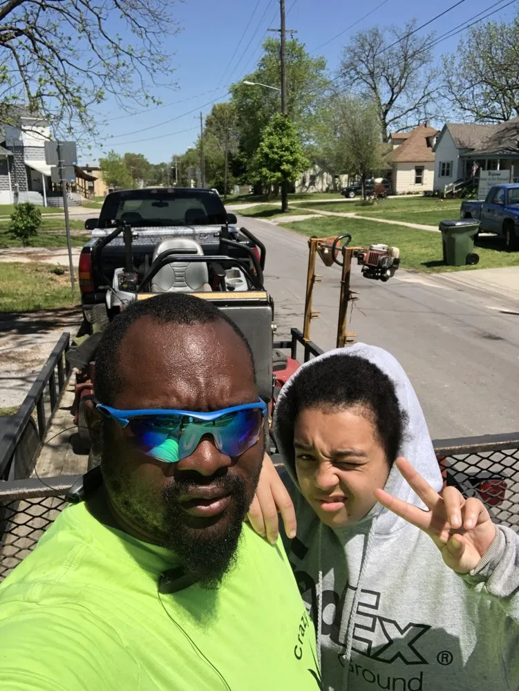 Expert garden landscaping experts serving Summerville, SC - Crazy G Lawn Service