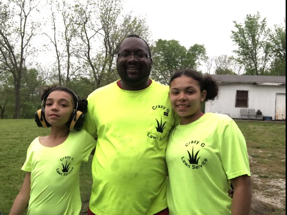 Expert yard maintenance in Summerville, SC by Crazy G Lawn Service