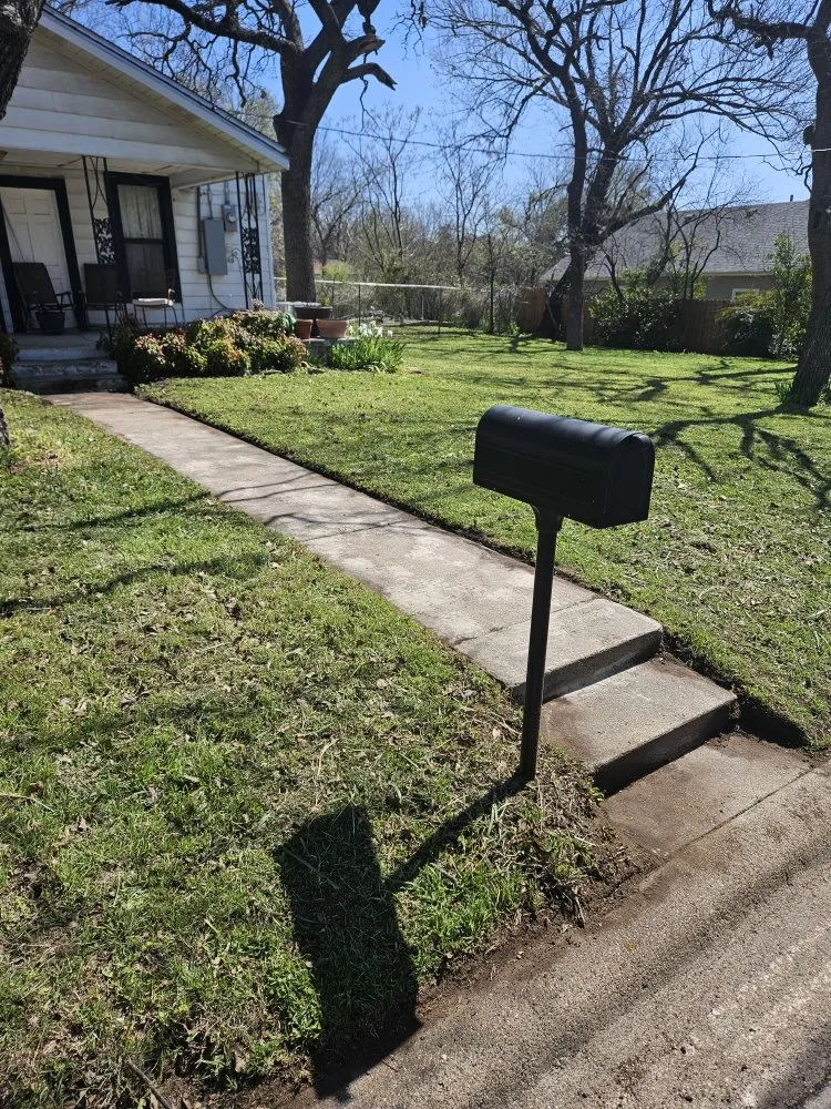 Professional lawn mowing service for year-round maintenance across Hudson Oaks, TX - Crazy Grass Lawn Care