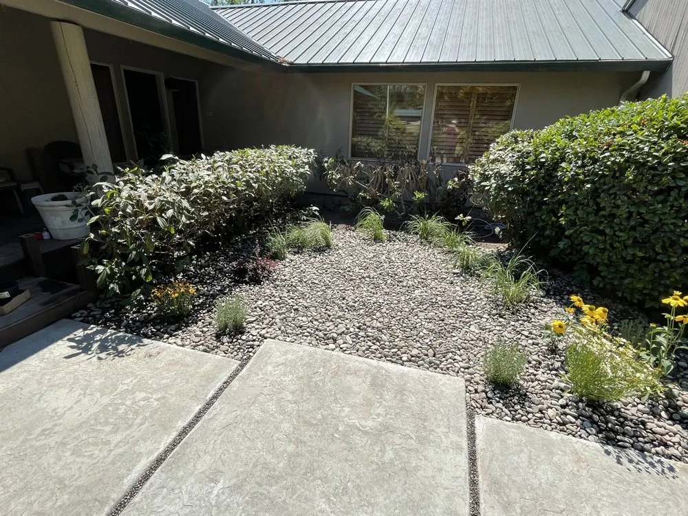 Custom garden landscaping in Terrebonne, OR - CRB Construction