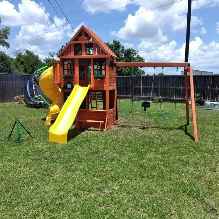 Affordable yard cleanup service for outdoor upgrades in Houston, TX by Crdr Services