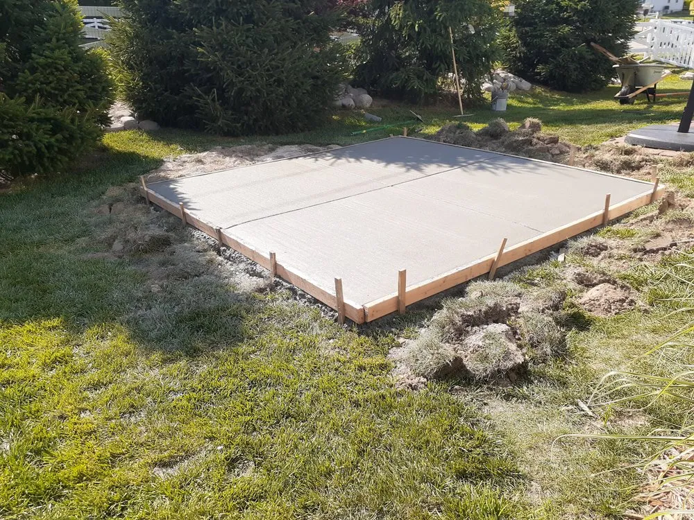 Local yard maintenance in Saint Peters, MO by Creamer Construction