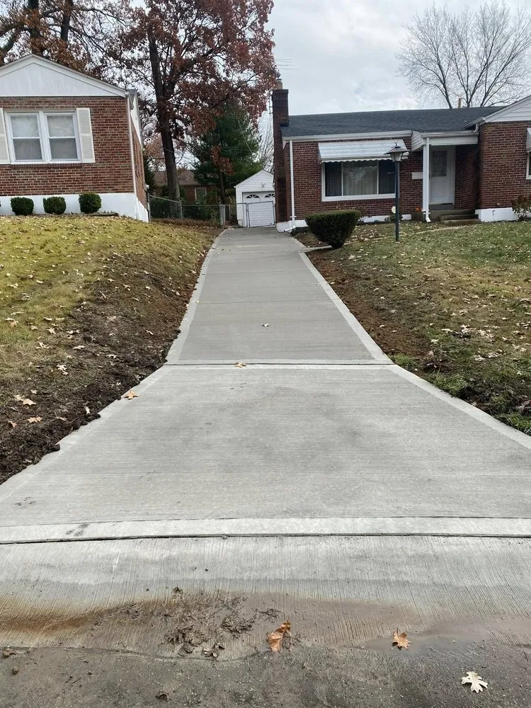 Professional residential landscaping experts serving Saint Peters, MO - Creamer Construction