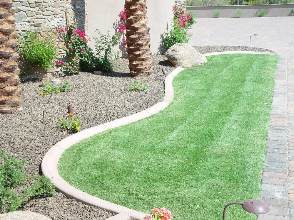 Custom lawn mowing service experts serving Gilbert, AZ - Create A Curb