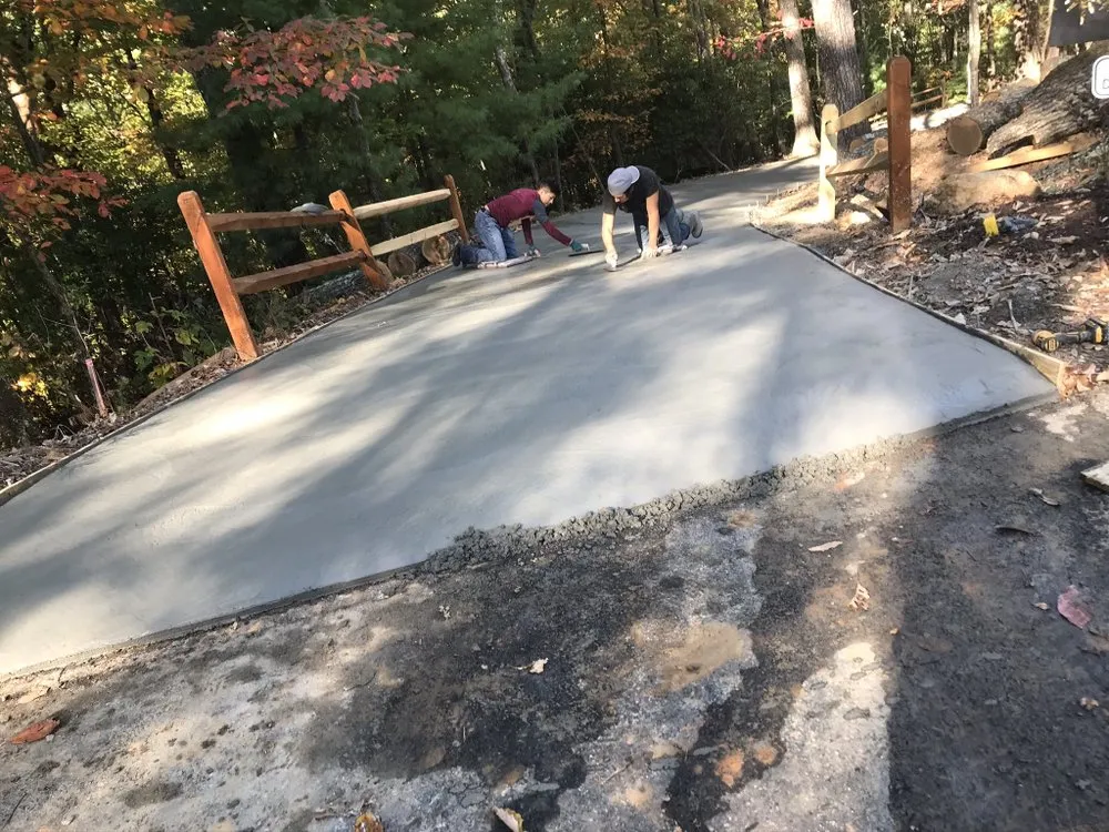 Local lawn mowing service experts serving Ellijay, GA - Createscape Landscaping Service