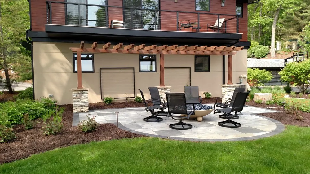 Top-rated yard cleanup service experts serving Mukwonago, WI - Createscape Landscaping Service