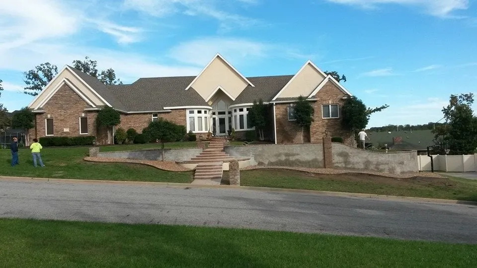 Expert garden landscaping in Seneca, MO by Createscapes Landscaping